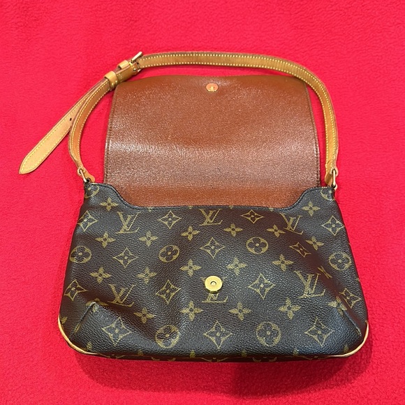 💎✨Louis Vuitton Musette Tango Short Monogram Leather Shoulder Bag✨💎 - Picture 6 of 11